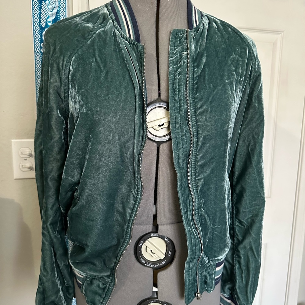 American eagle velvet bomber jacket good condition retro vintage style